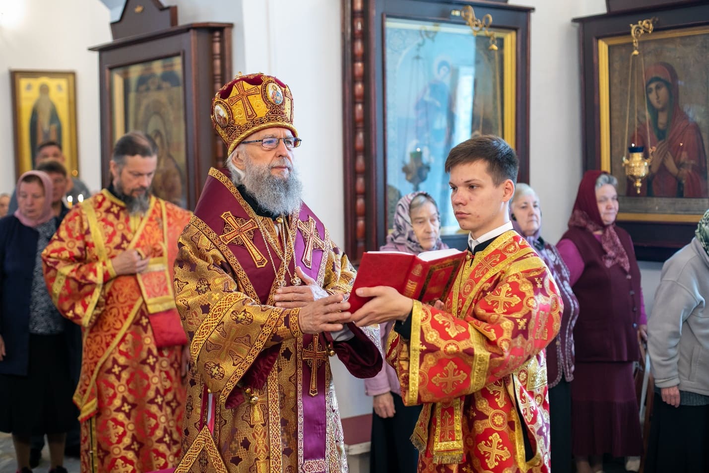 Торжественное Богослужение